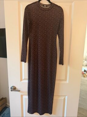 Simmi Sheer Long-Sleeve Brown Geometric Maxi Dress